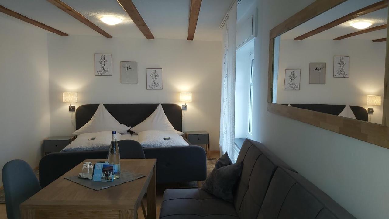 Gasthof Zum Goldenen Kreuz Wilhelmsdorf  Luaran gambar