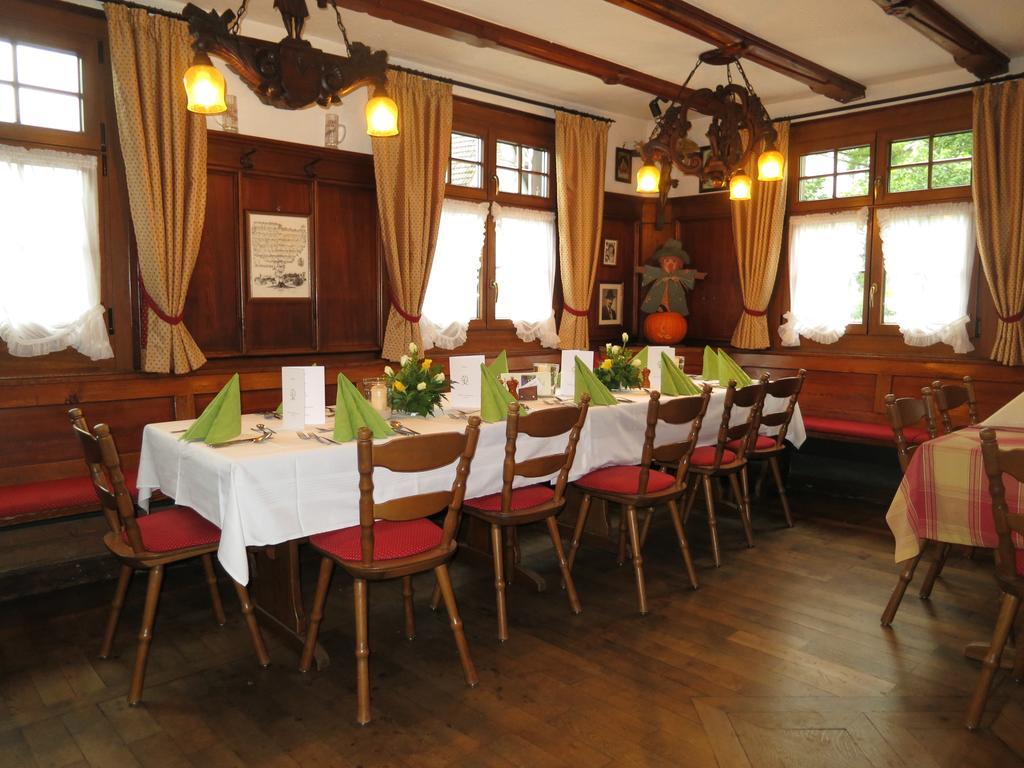 Gasthof Zum Goldenen Kreuz Wilhelmsdorf  Luaran gambar