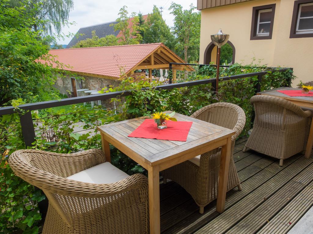 Gasthof Zum Goldenen Kreuz Wilhelmsdorf  Luaran gambar