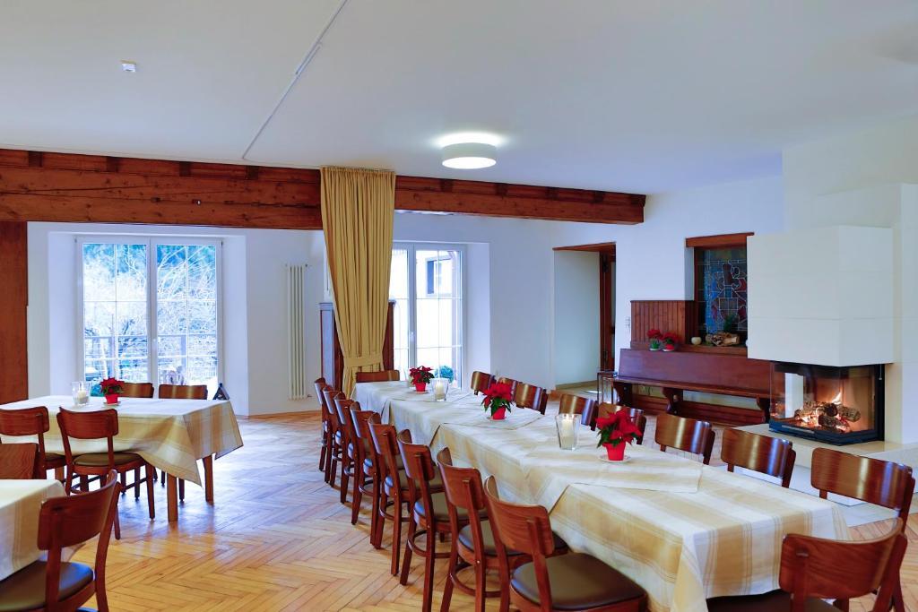 Gasthof Zum Goldenen Kreuz Wilhelmsdorf  Luaran gambar